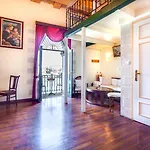 Casa Leone Hotel