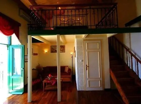 Casa Leone Hotel