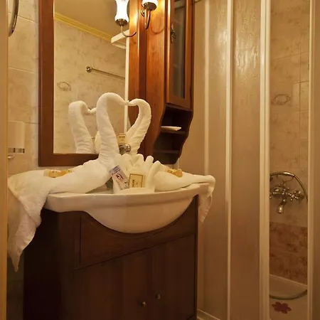 Casa Leone 3* Hanya
